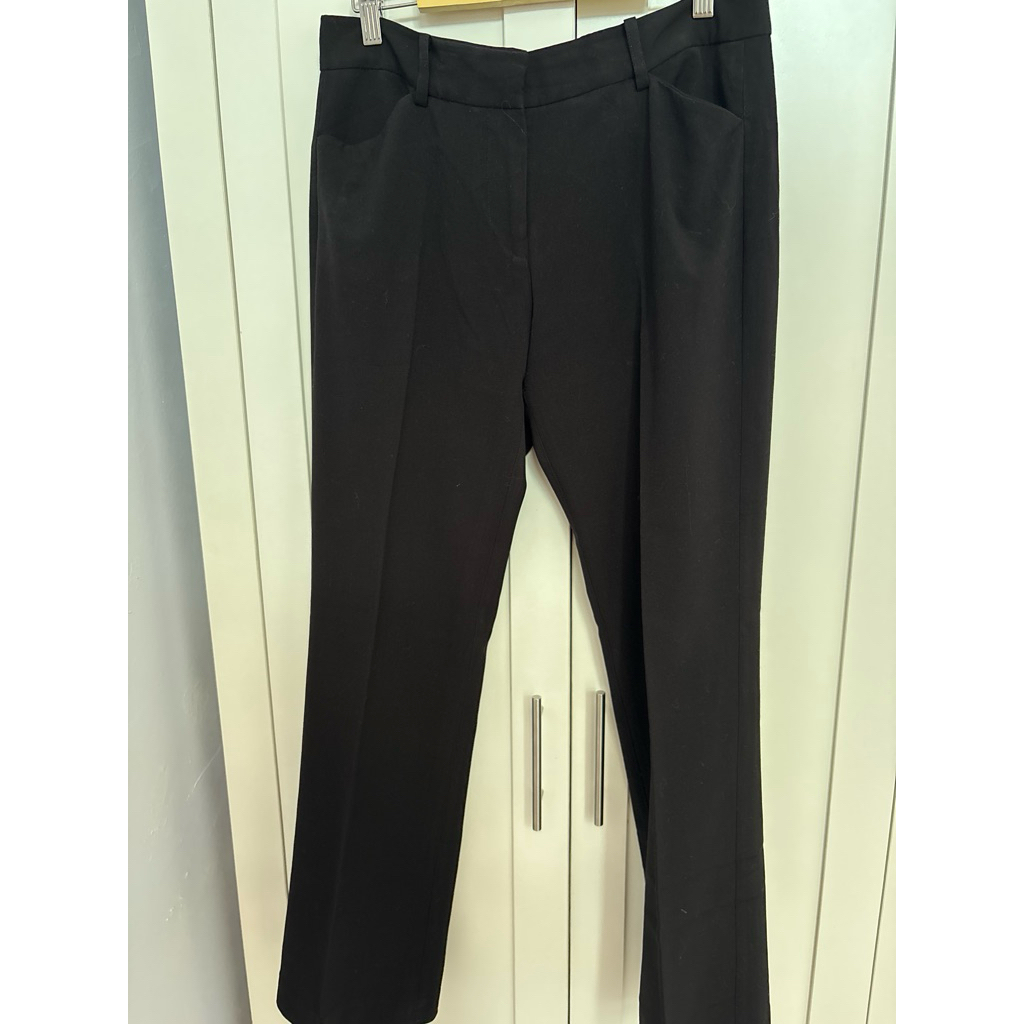 CelanaHitamTheExecutive