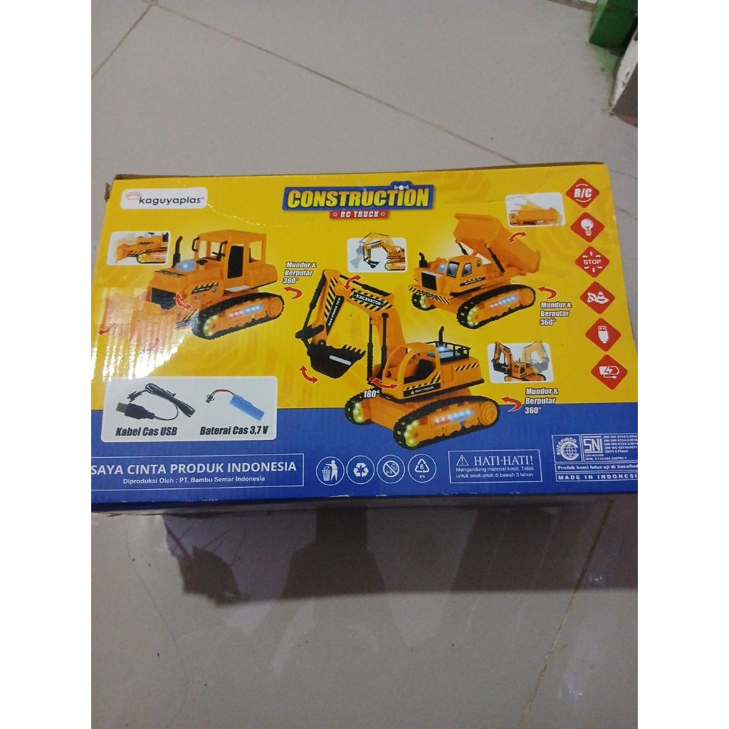 Mainan buldozer remote control