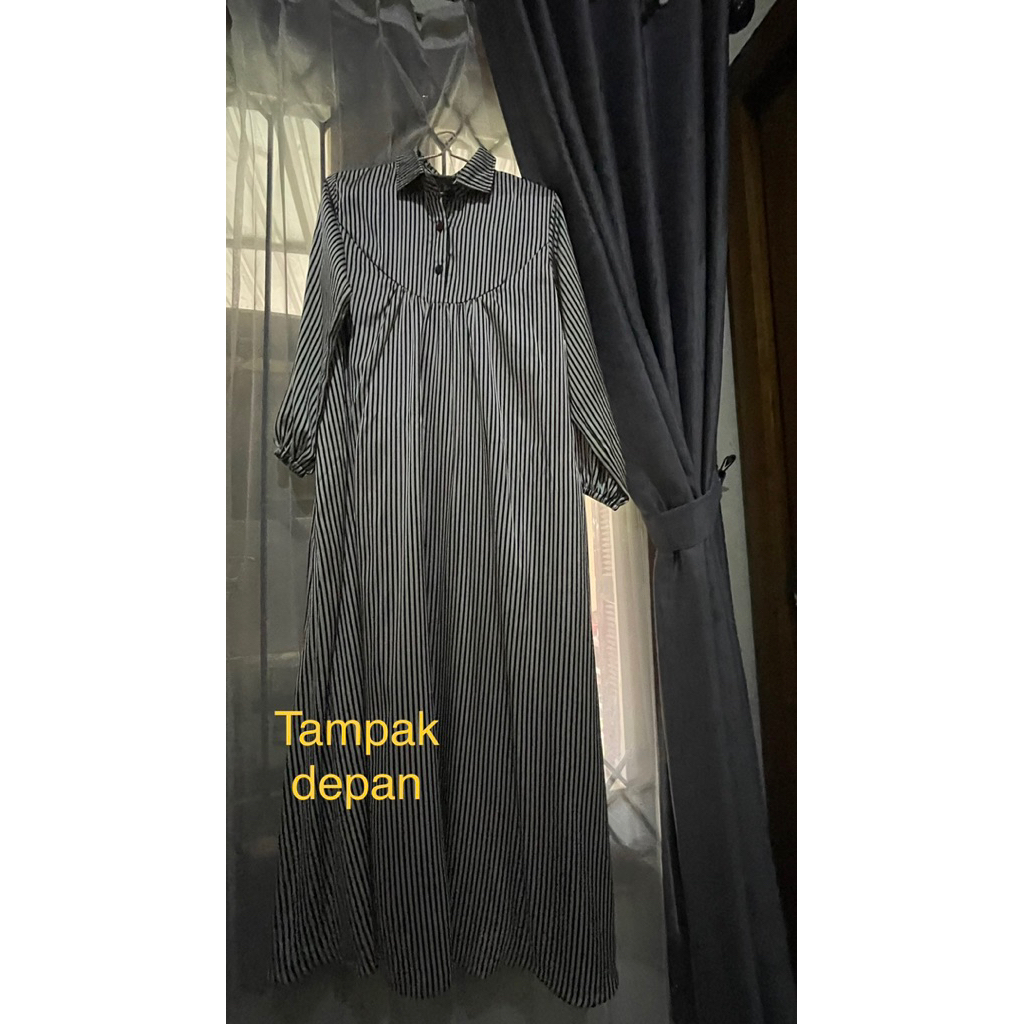 SOLD-DUAI FAV DRESS BOUTIQUE