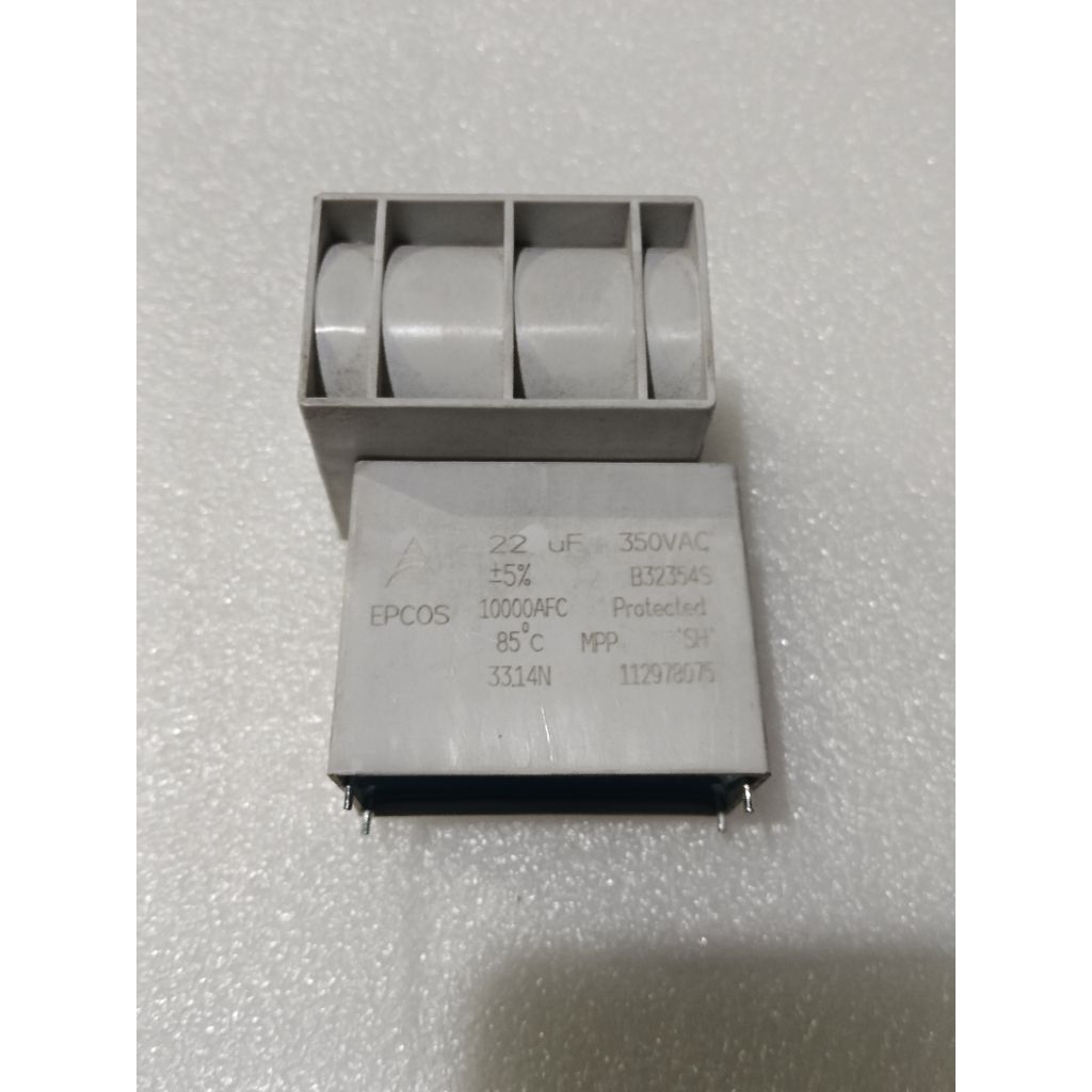 kapasitor 250v 22uf