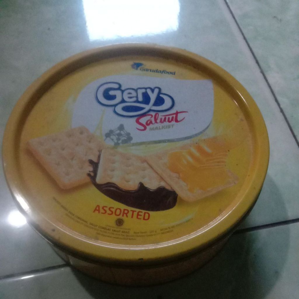 

kaleng bekas gery saluut