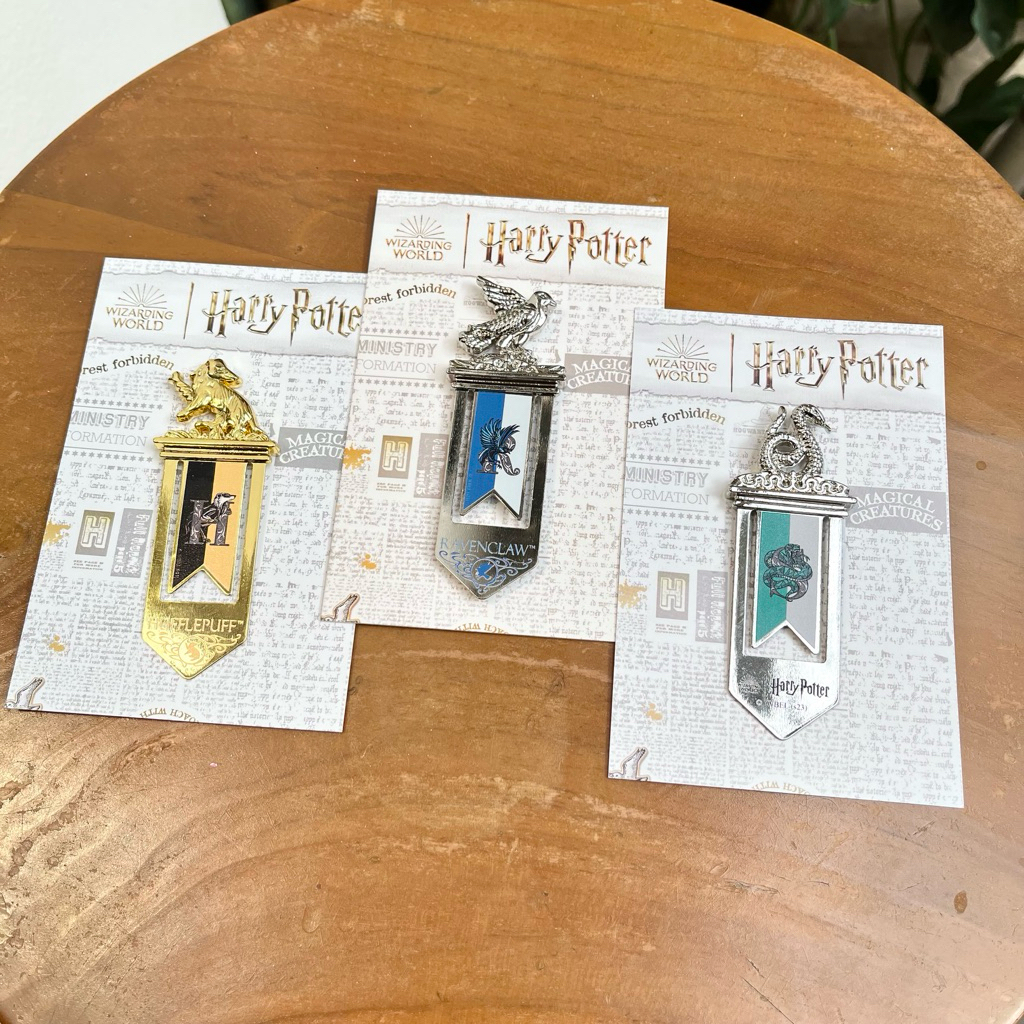 

Pembatas Buku Penanda Buku Bookmark Seri Hary Potter Gryffindor Ravenclaw Hogwarts Slytherin Hufflepuff Unik Lucu Gift Hadiah Kado