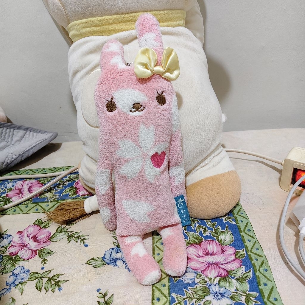 

Ganci/Amuse/tenpatpensil/wadah/pink/love/pita/PL