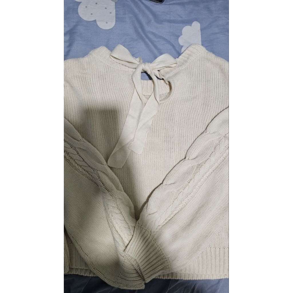 INGNI Sweater Rajut Kepang Pita Premi