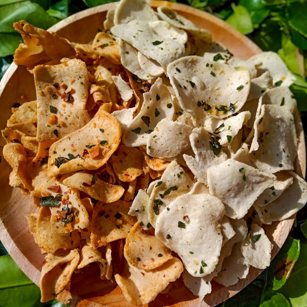 

Keripik Basreng Daun Jeruk Renyah - Basreng Pedas Premium Homemade