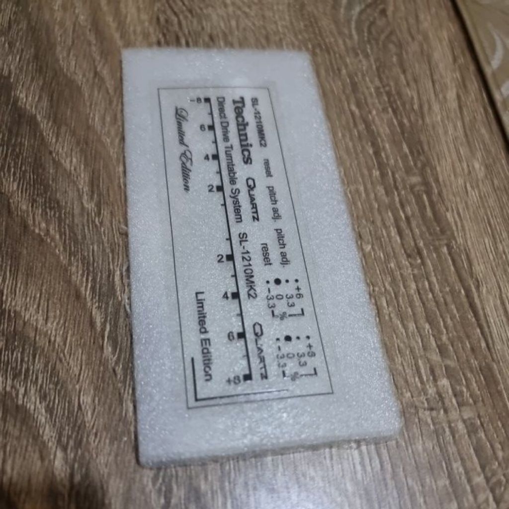 Cutting Sticker untuk Turntable Tecnics SL 1210 MK