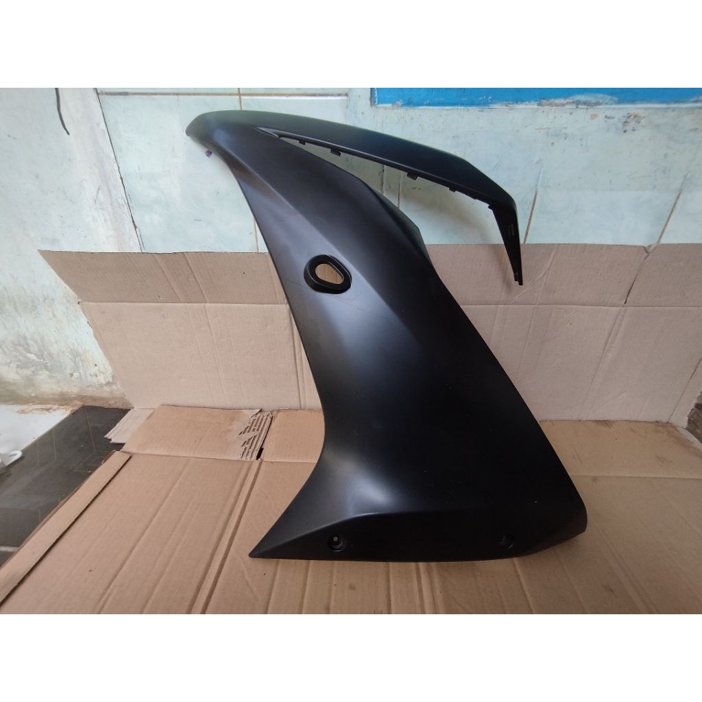 Cover Body Front panel sayap fairing Fering  R15 V3 VVA bagian kiri hitam Doff original second