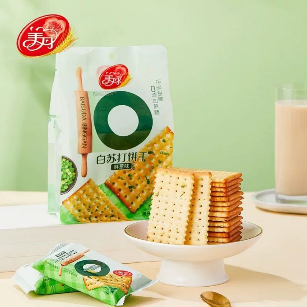 

BISKUIT BAWANG DAUN GURIH RENYAH - SODA CRACKERS - SNACK ASIN CHINA