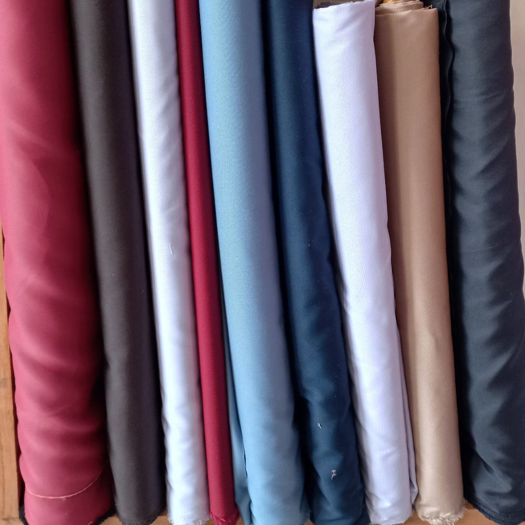 kain seragam sekolah atasan dan bawahan