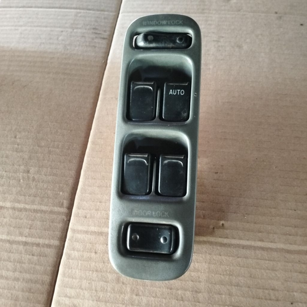 tombol power window Suzuki Baleno 97-2002