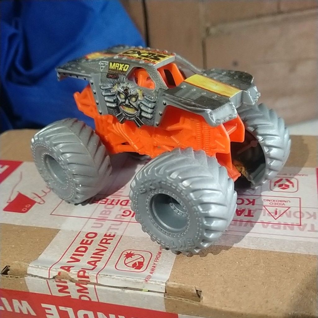 

Mobilan mainan bahan custom hiasan topper dekorasi