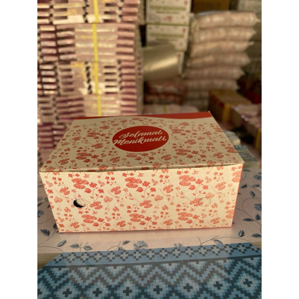 

Dus snack / dus kue / snack box motif merah delima isi 100 pcs termurah