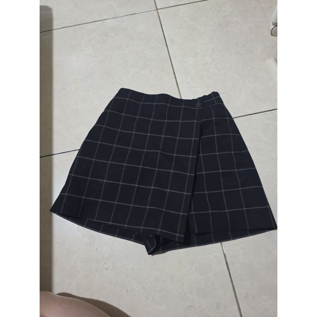 uniqlo skort preloved