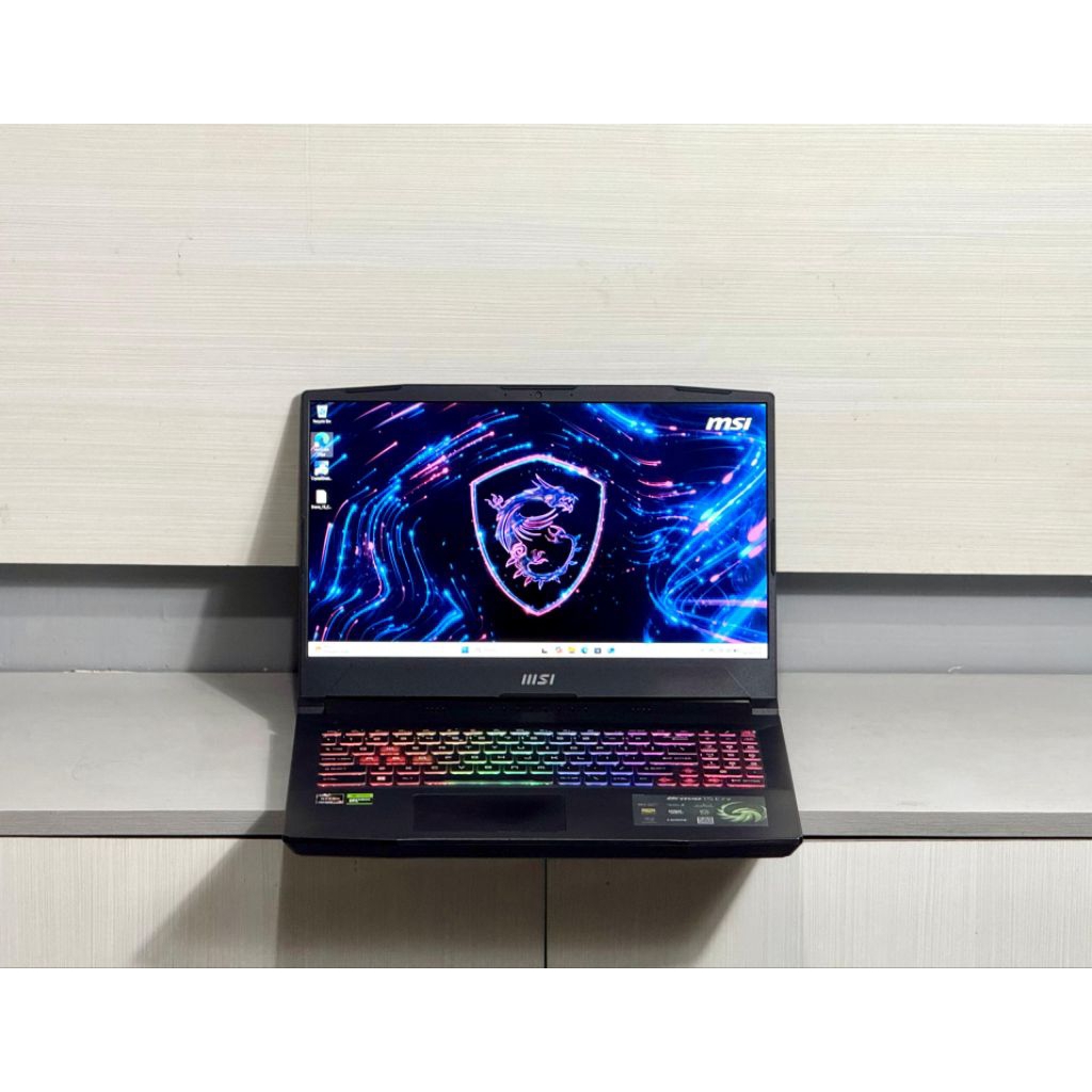 LAPTOP GAMING MSI BRAVO 15 C7VFK R7-7735HS NVIDIA RTX 4060 FHD 144Hz