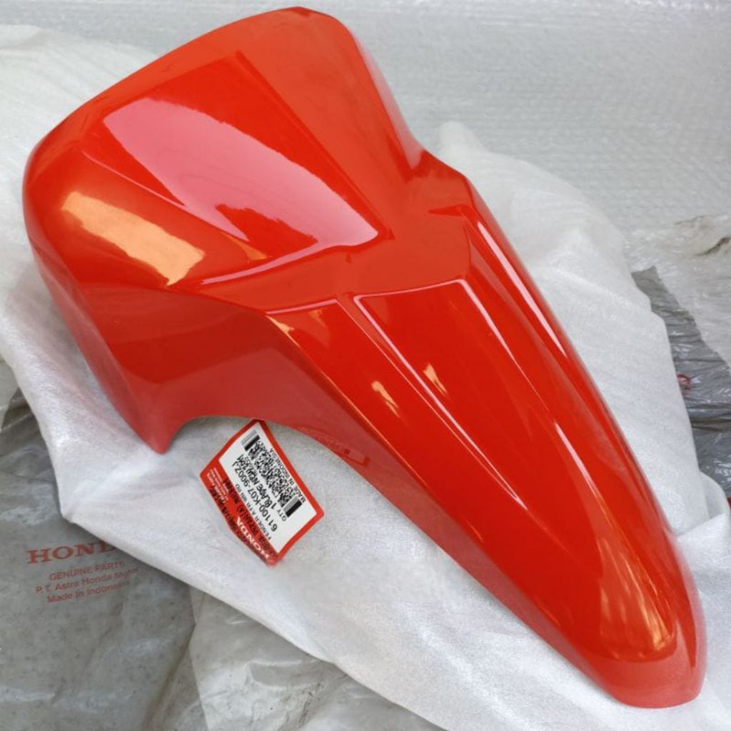 61100-K07-900ZJ SPAKBOR DEPAN MERAH NEW BLADE 110/SUPRA X 125 FI "AHM"