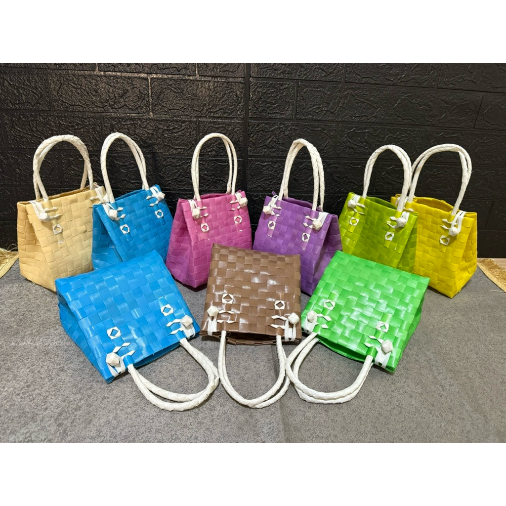 

Lala Mini (alas 11x17cm tinggi 17cm)