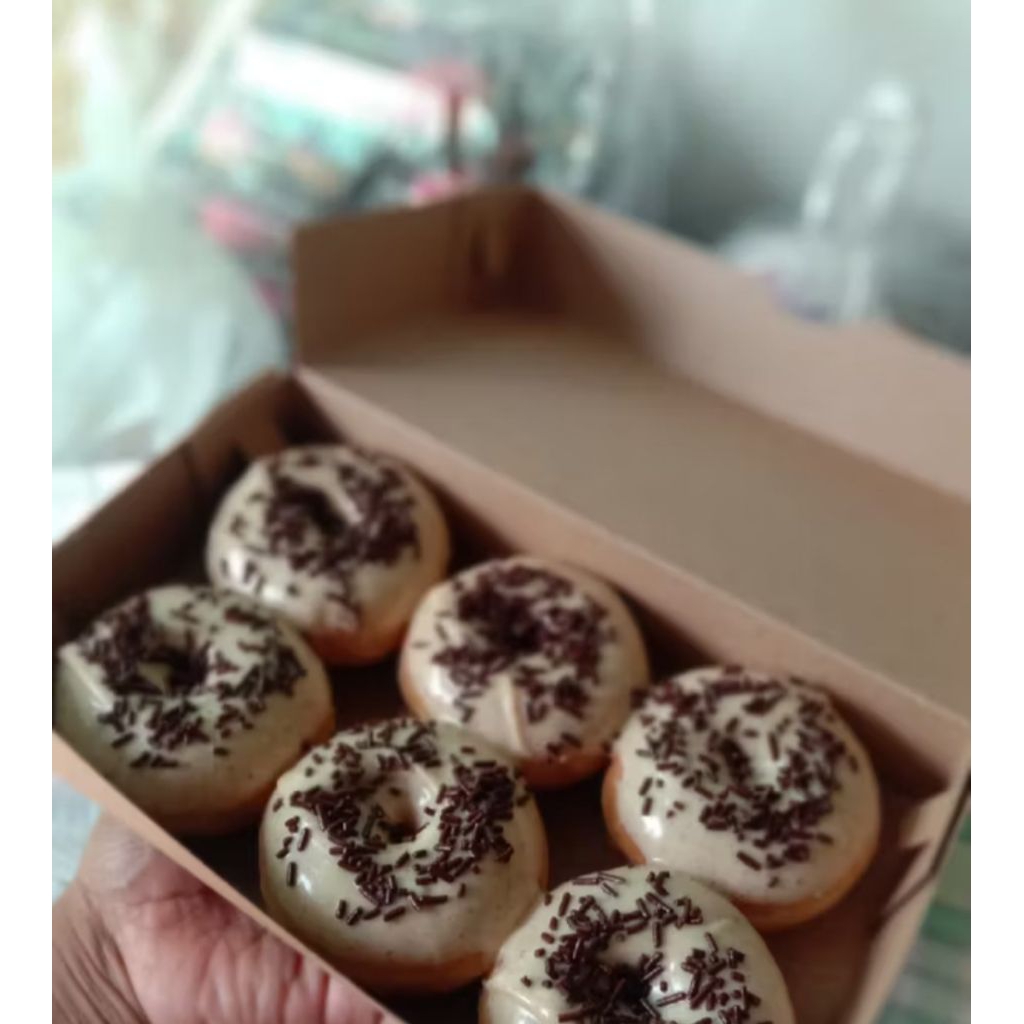 

donat full toping enak empuk isi 6pcs