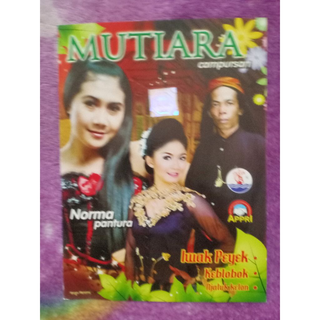 VCD MUTIARA CAMPURSARI