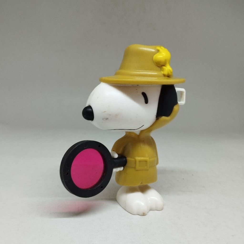 Figure Snoopy Detektif