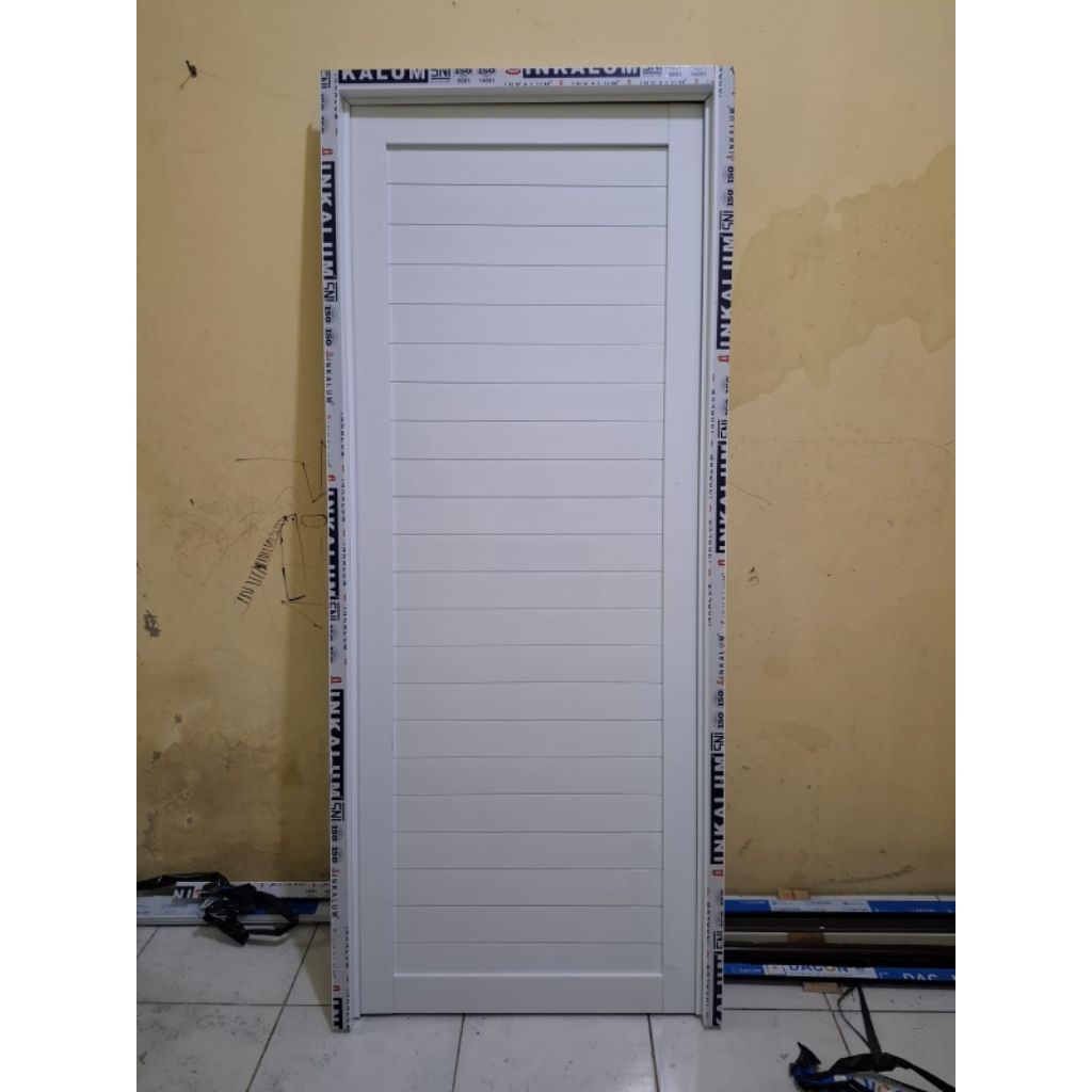 Pesanan khusus custom, daun pintu aluminium/panel + kusen aluminium UK L100 x T200