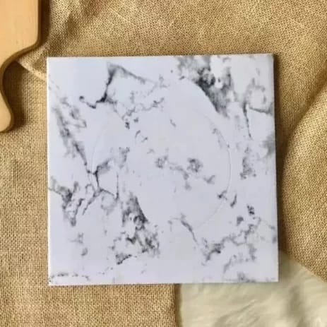 

ALAS / TATAKAN KUE MARBLE TEBAL DAN PREMIUM UKURAN 20 X 20 CM