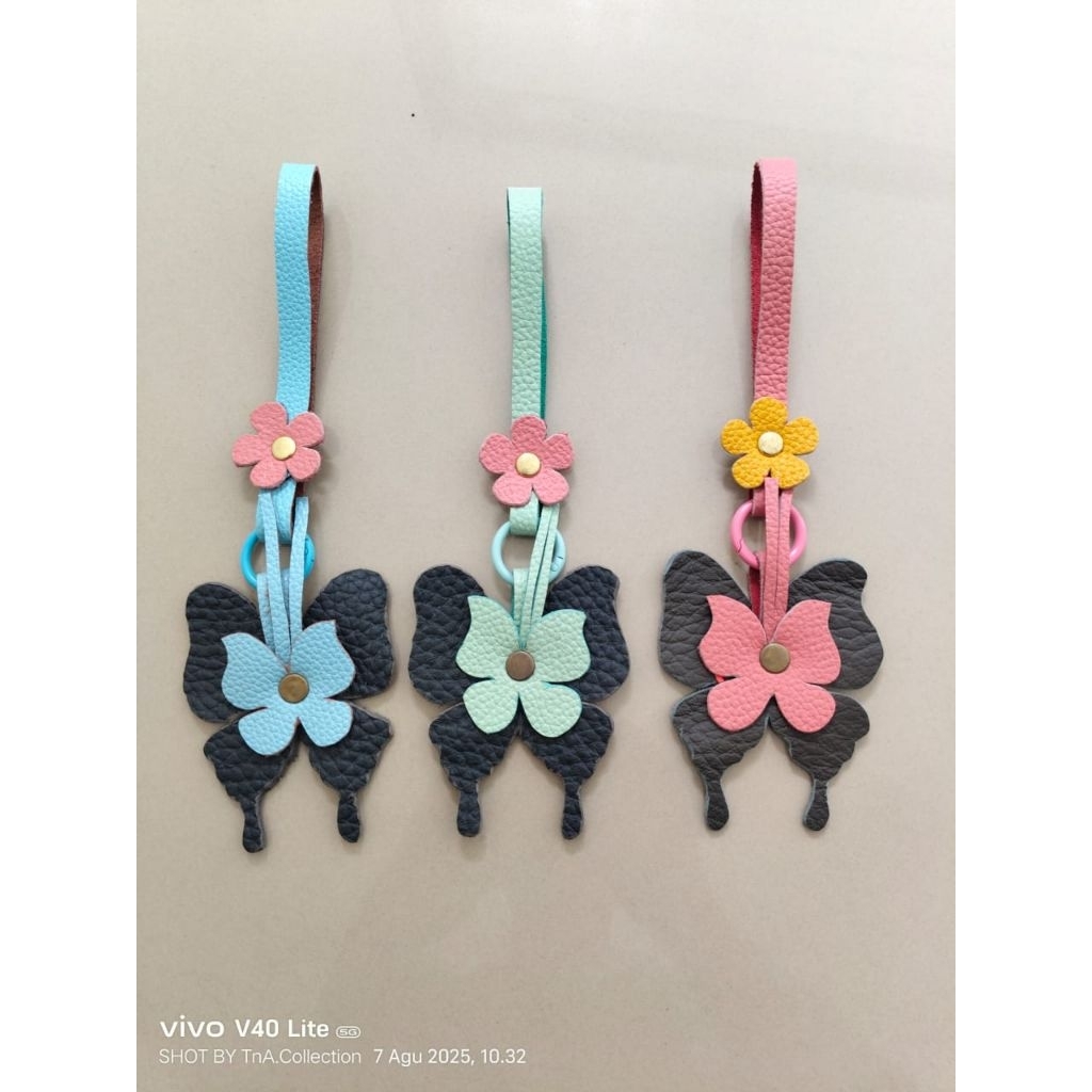 bagcharm kupu kupu kulit sapi asli /bagcharm lucu /gantungan kunci kulit