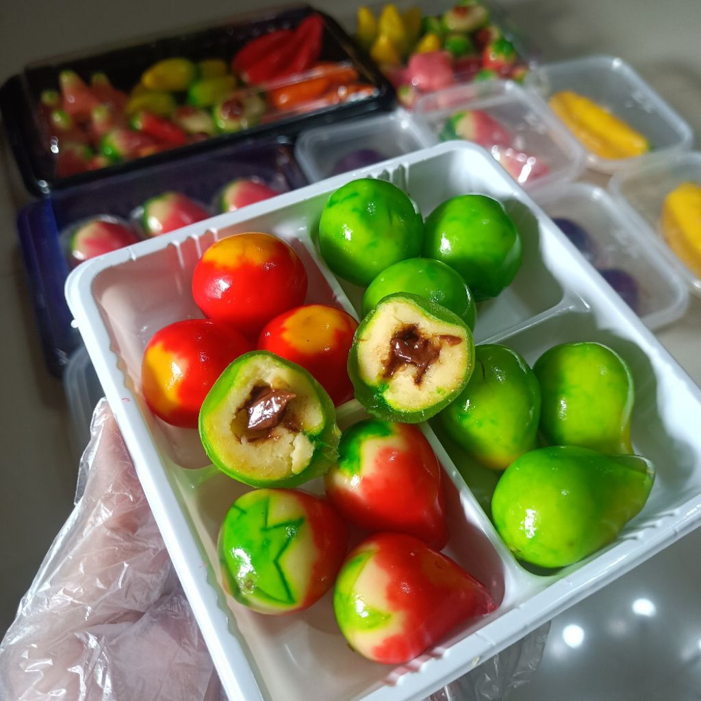 

Kue Lukchup Isi Coklat Enak Halal