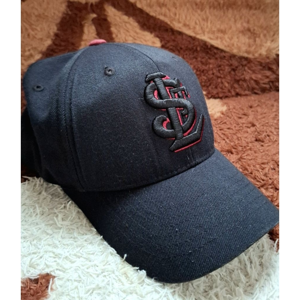 topi preloved MLB
