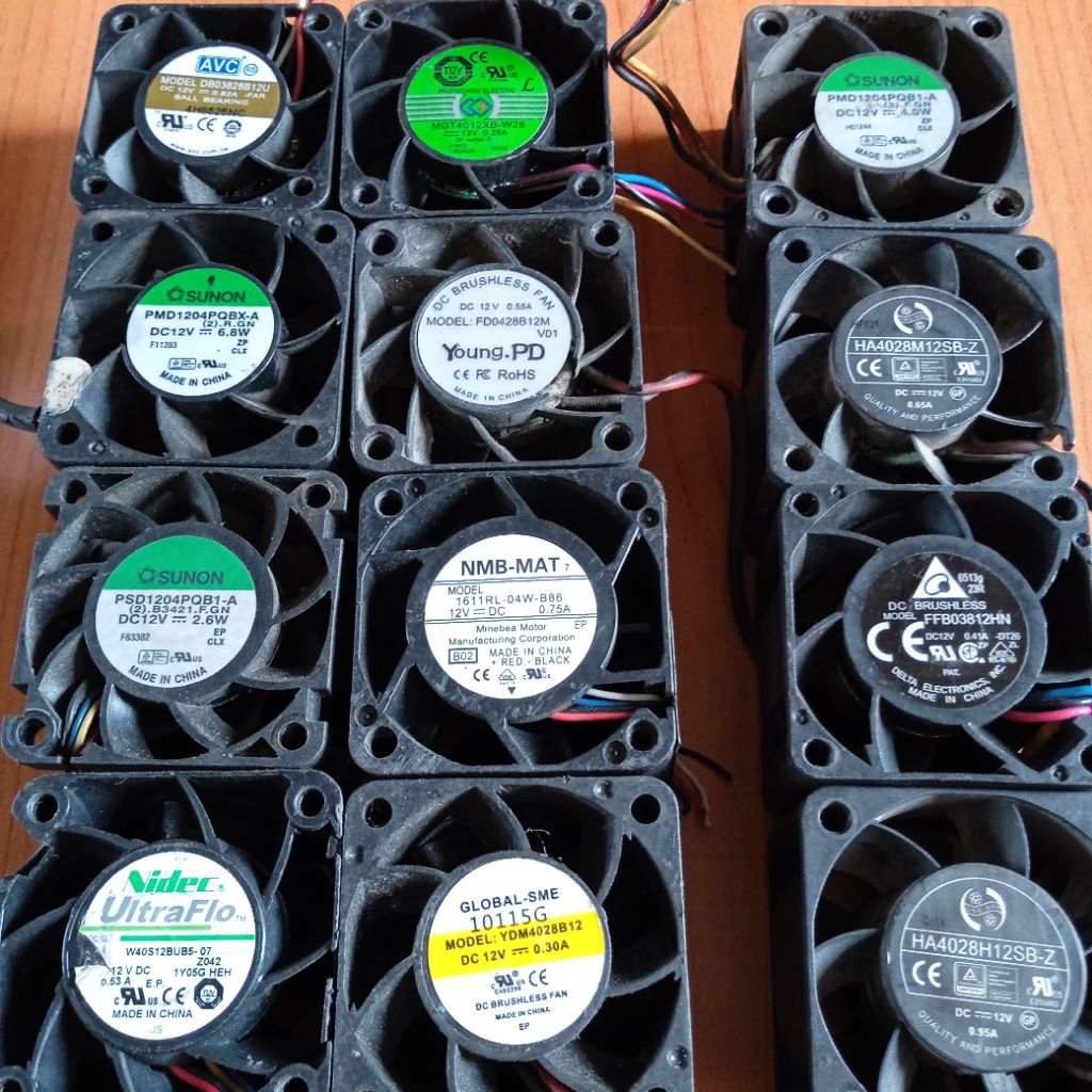 Kipas DC12V 4x4 cm Tebal 2.8 Merk Bervariasi Fan Bekas