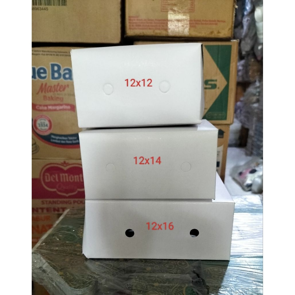 

dus snex box putih polos uk 12x12,12x14,12x16