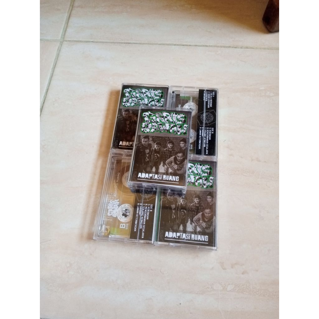 KASET PUNK GARIS BAWAH ADAPTASI RUANG