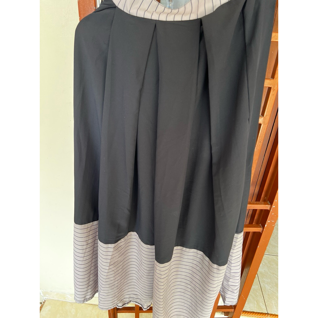 preloved rok hitam panjang