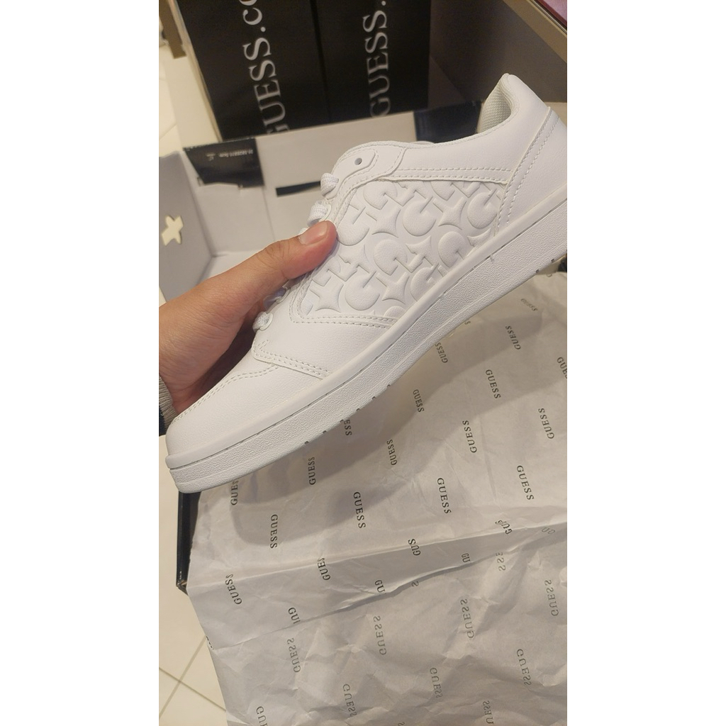 NEW GUESS SHOES WHITE