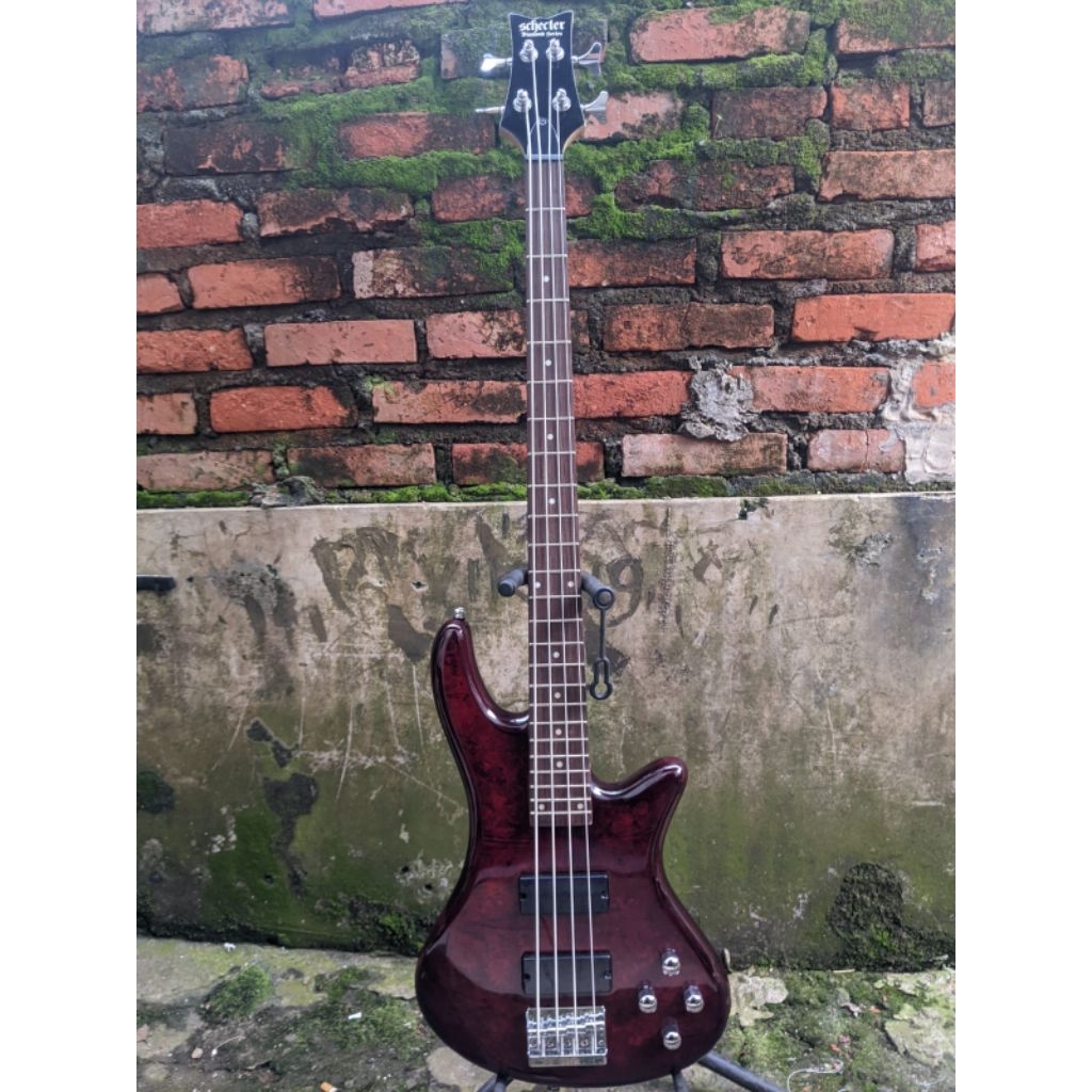 Bass elektrik Schecter Diamond series string 4