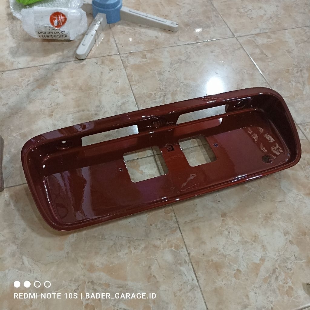 GARNISH PLAT NOMOR BAGASI FERIO 1996-1998