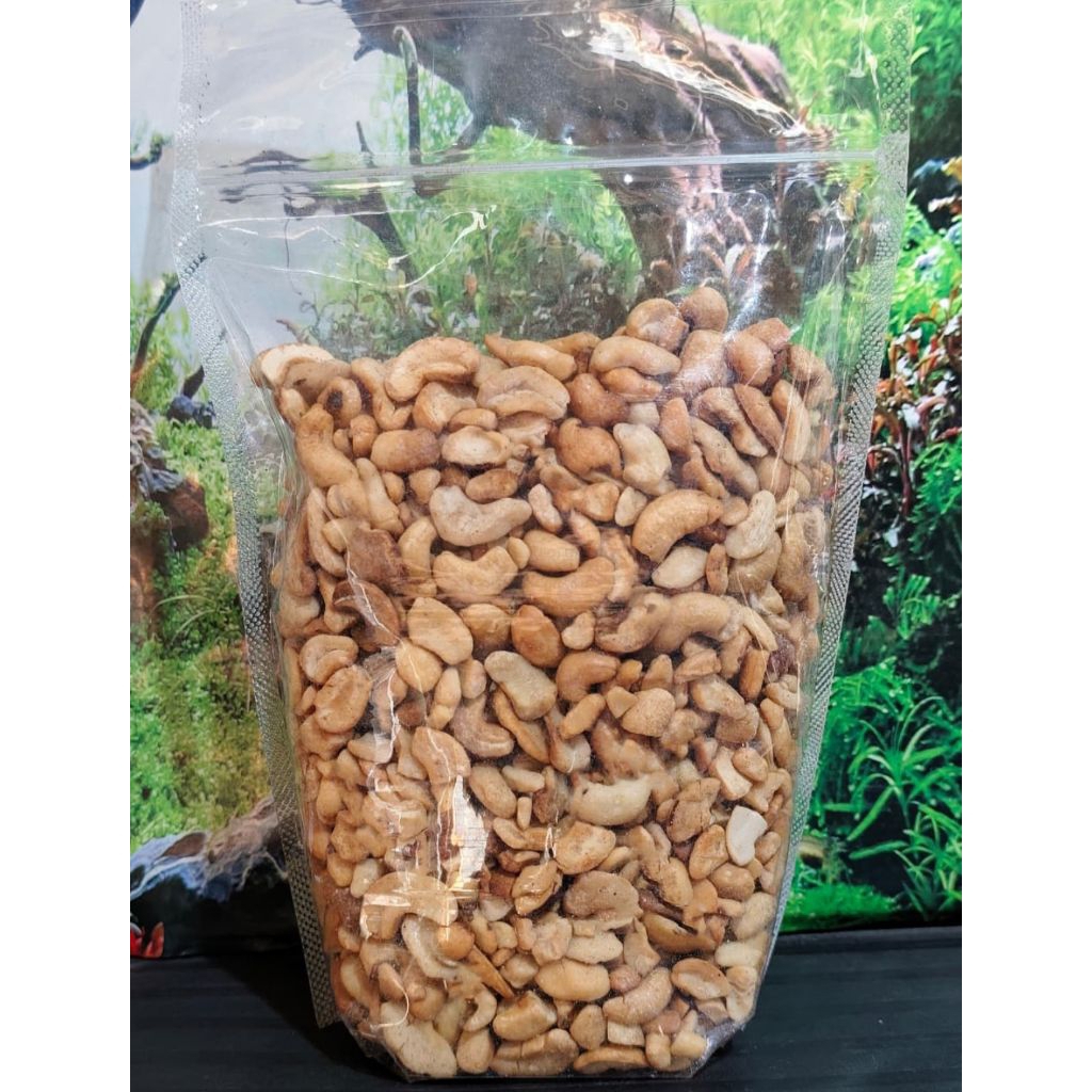 

KACANG MEDE MATANG 500GR GURIH RENYAH ENAK SNACK CEMILAN MAKANAN HALAL