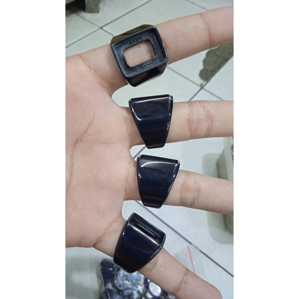 RING EMBAN TITANIUM 18X13 KOTAK TANAM