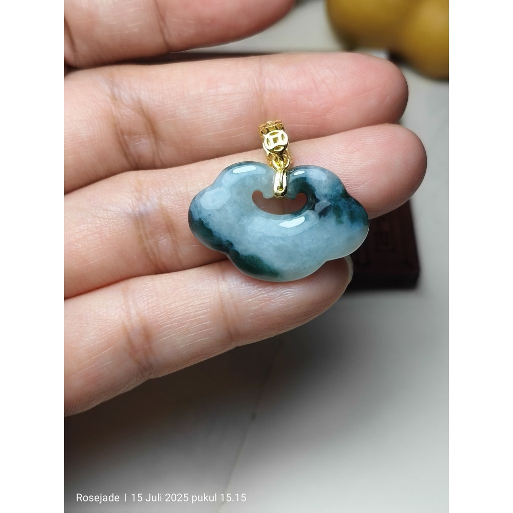 Kalung Liontin Giok Burma Hijau Corak Ruyi pengait perak s925 lapis emas bersertifikat