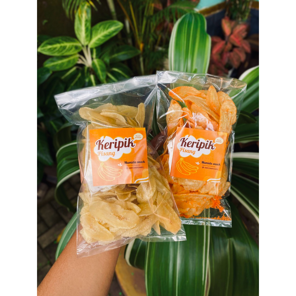

keripik pisang manis asin gurih dan renyah rasa original dan balado kemasan 125gram