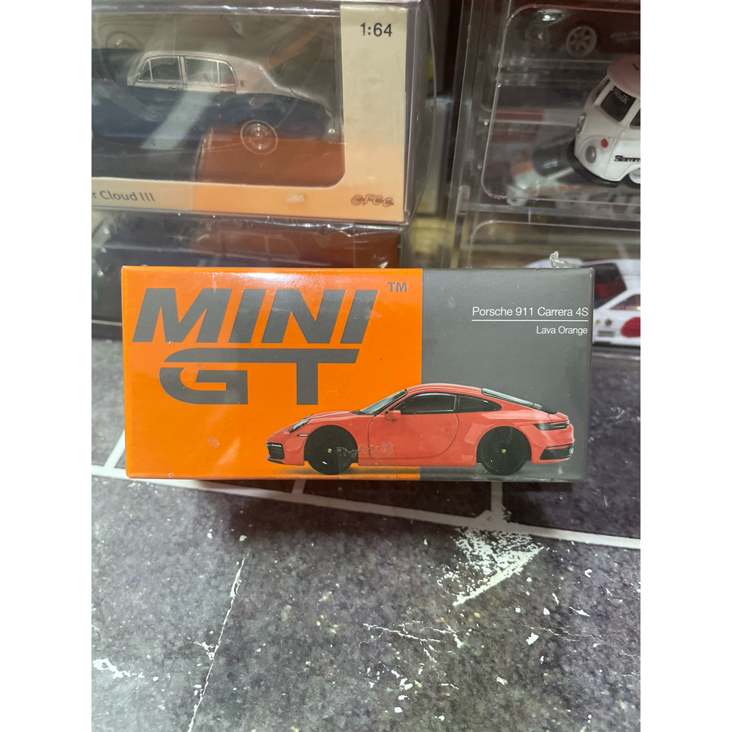 mini gt porsche 911 carrera 4S lava orange