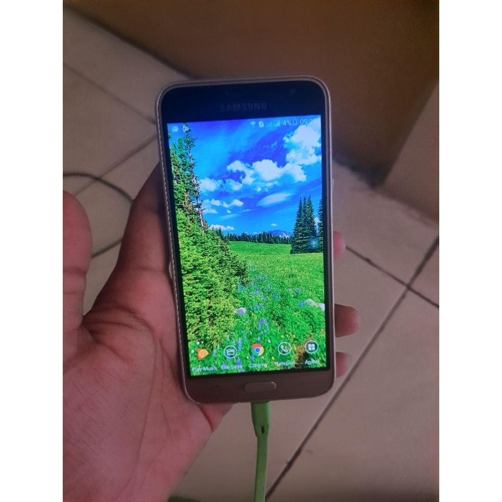 Samsung Galaxy J3 2016 Second