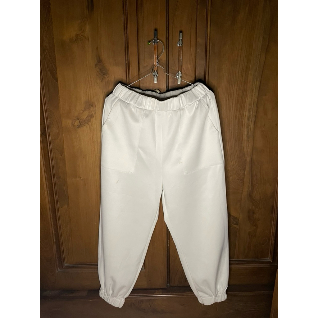 (preloved) Jogger Pants Putih Wanita