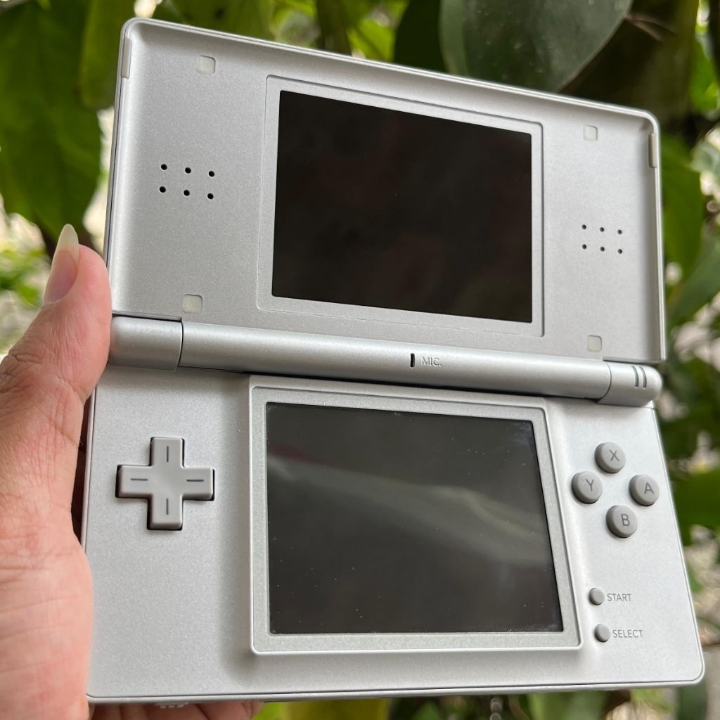 Nintendo DS Lite