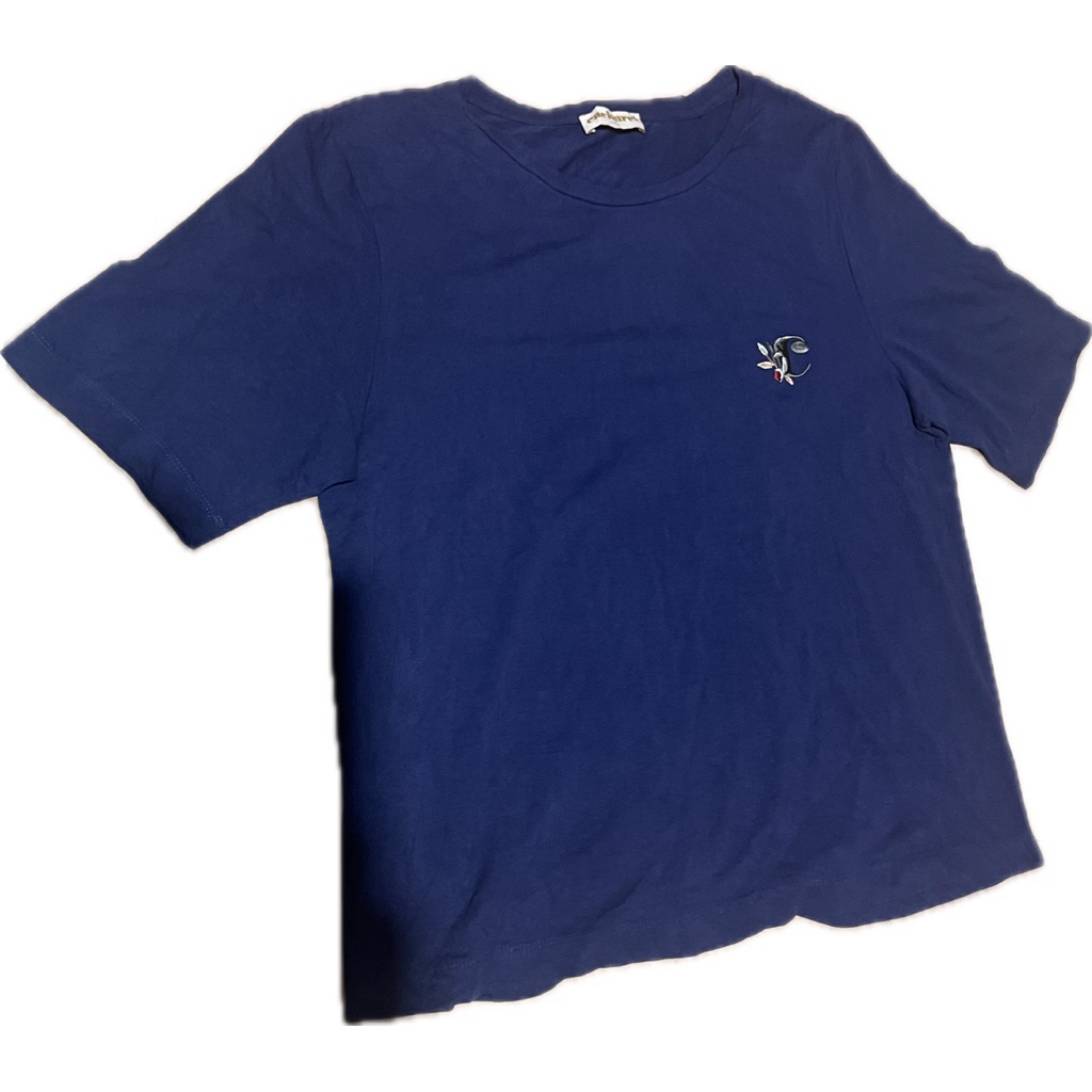 Kaos katun adem merek Cacharel Paris