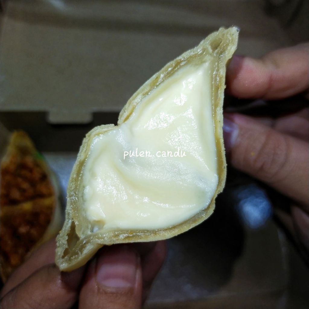 

Cireng Isi Ayam Suwir Pedas, Usus Pedas, Bakso Pedas, Keju Spready (Frozen Vakum Setengah Matang)