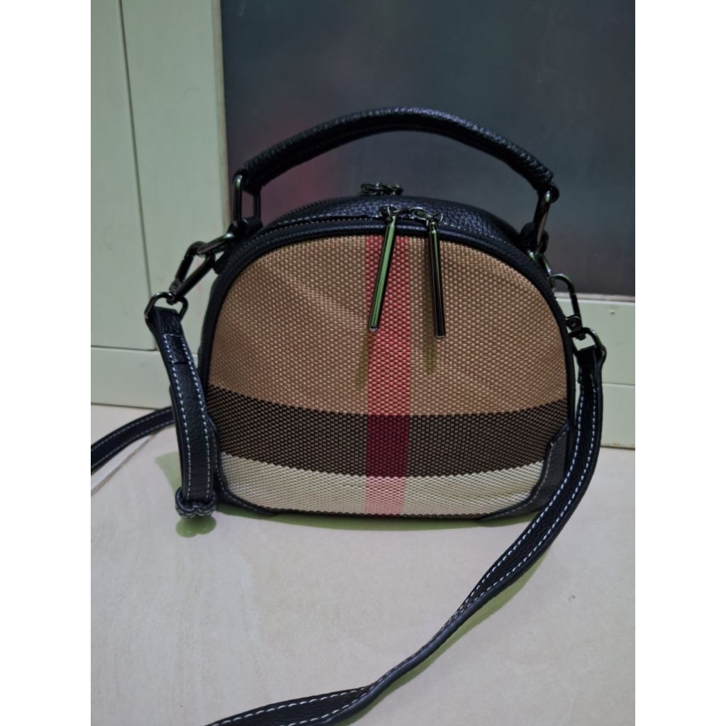 Tas Sling Kanvas Kulit Preloved