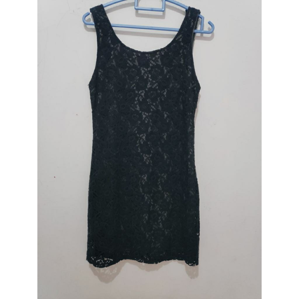 Preloved Mini Dress Brokat Hitam Plus Furing