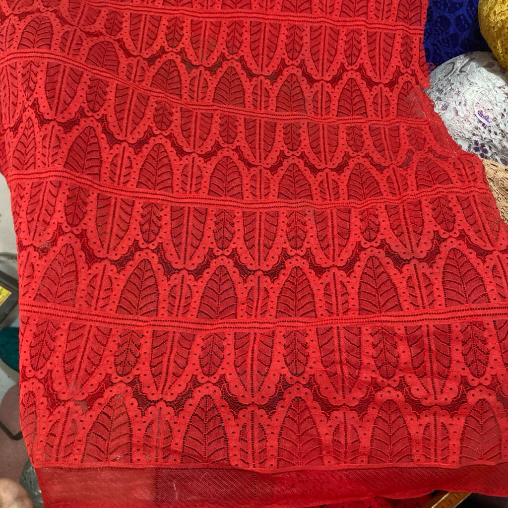 Kain brokat katun import garment warna merah cabe | bahan kain brukat premium