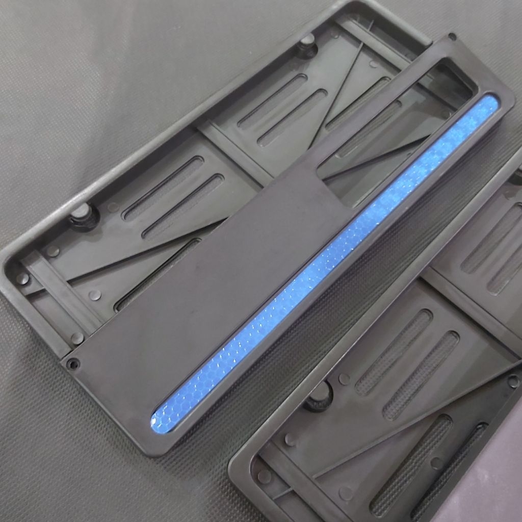 grosir tempat plat nomor motor stiker reflektif biru