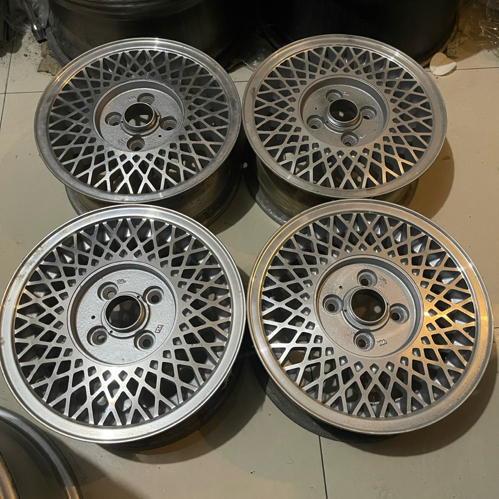 Velg Mobil Original ENKEI Mesh Ring 13. Made in Japan. Lebar 5.5. Et 38. Pcd 4x100. For Wuling Ev, K
